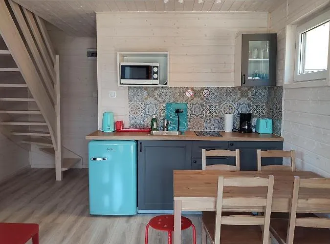 Zielonka Relaks 펜션 루시노보